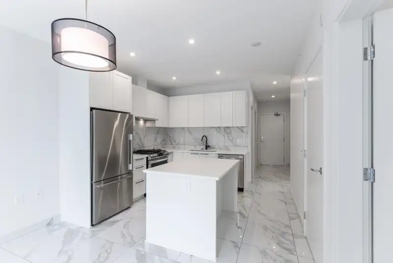 109 5415 BRYDON CRESCENT - photo 3 of 20