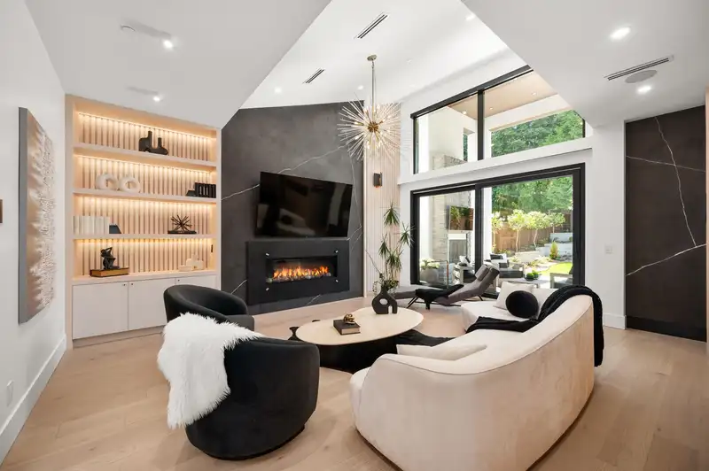 1255 KENT STREET - photo 2 of 40