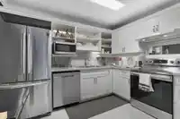 303 5465 201 STREET - thumbnail 4