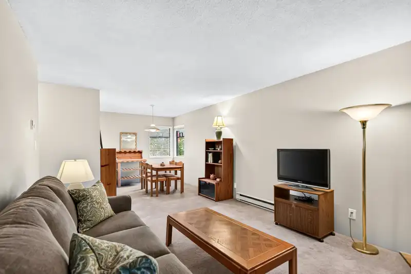 315 10530 154 STREET - photo 3 of 31