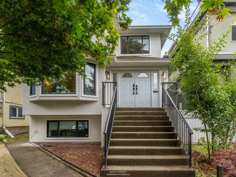 4588 JAMES STREET - photo 2 of 39