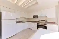 201 4350 BERESFORD STREET - thumbnail 5