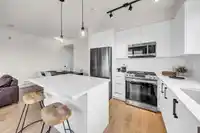 323 7506 199A STREET - thumbnail 2