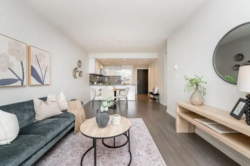 2207 3093 WINDSOR GATE - photo 4 of 40