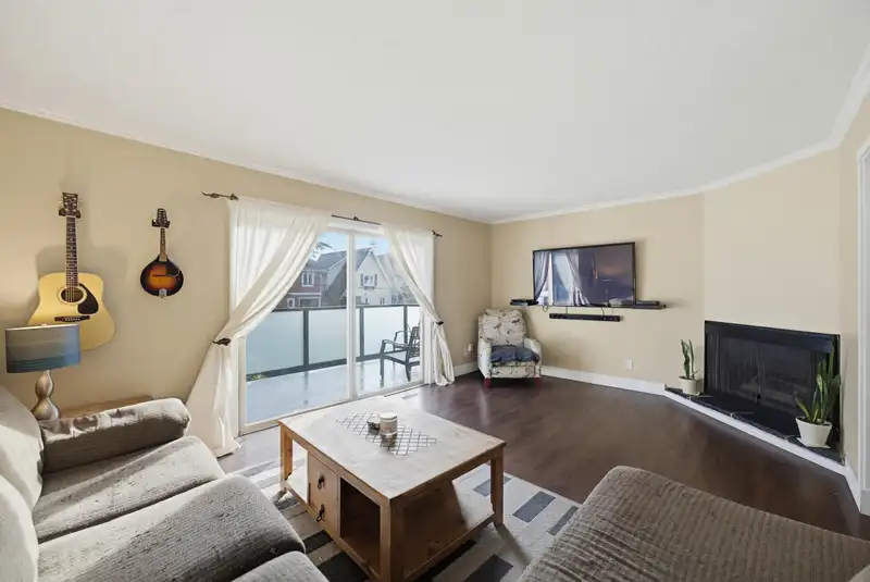 B 4901 LINDEN DRIVE - photo 3 of 28
