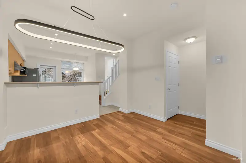 42 6888 ROBSON DRIVE - photo 4 of 30
