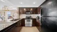 1702 555 DELESTRE AVENUE - thumbnail 2