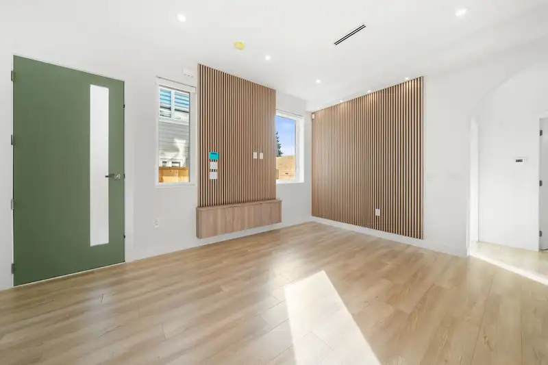 1 3583 HAIDA STREET - photo 1 of 40