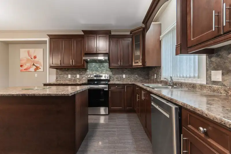 63861 OLD YALE ROAD - photo 3 of 33