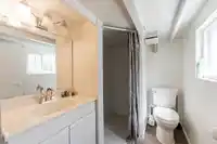 264 W QUEENS ROAD - thumbnail 27