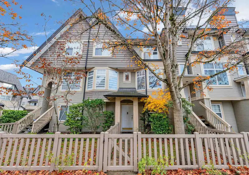 88 3711 ROBSON COURT - photo 1 of 37