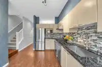 88 3711 ROBSON COURT - thumbnail 2