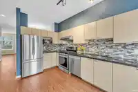 88 3711 ROBSON COURT - thumbnail 5