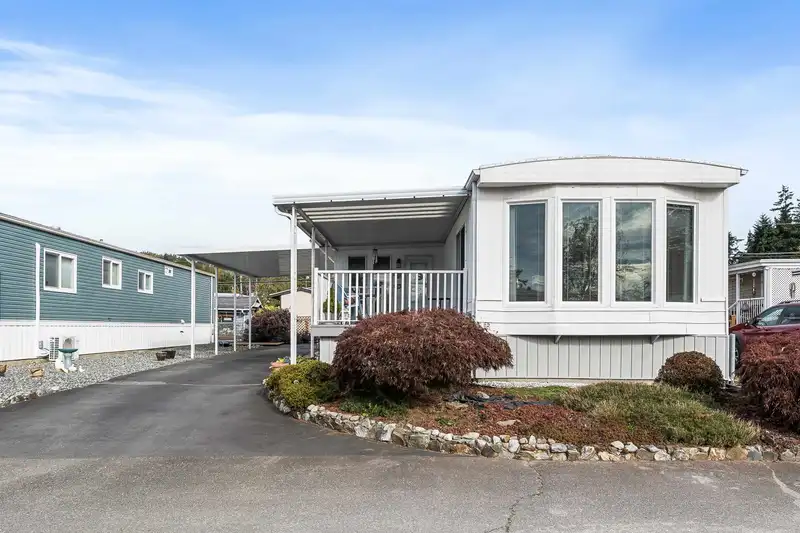 165 27111 0 AVENUE - photo 1 of 37