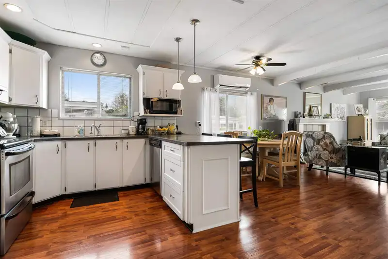 165 27111 0 AVENUE - photo 3 of 37