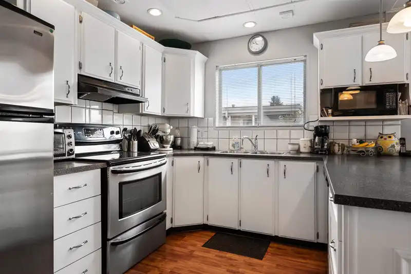 165 27111 0 AVENUE - photo 4 of 37