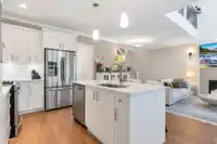 79 7138 210 STREET - thumbnail 12