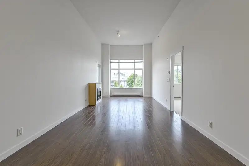 401 2943 NELSON PLACE - photo 2 of 35