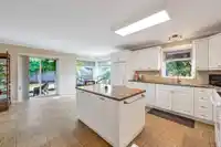 21556 86A CRESCENT - thumbnail 16