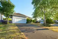 21556 86A CRESCENT - thumbnail 3
