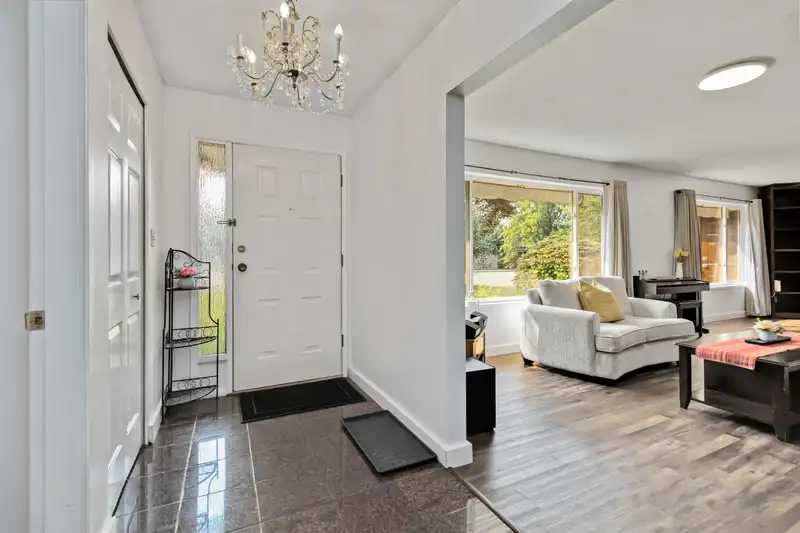 9220 COOTE STREET - photo 3 of 40