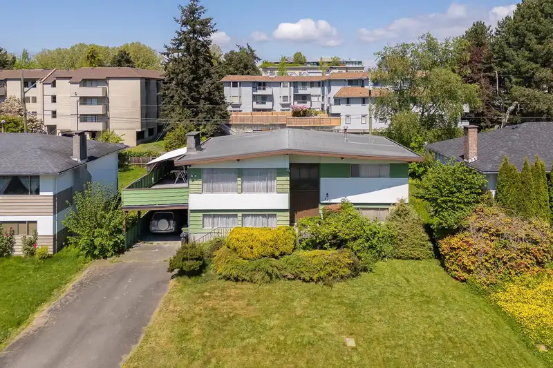 8371 SPIRES ROAD - photo 1 of 30