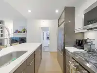 930 RICHARDS STREET - thumbnail 10