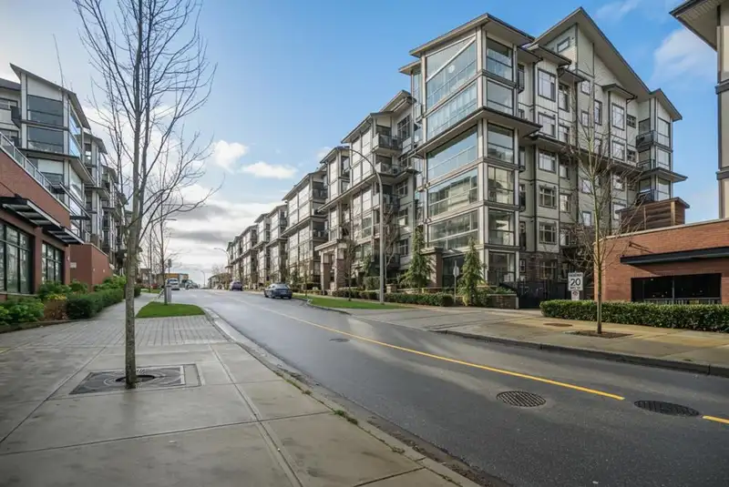 309 8561 203A STREET - photo 2 of 39