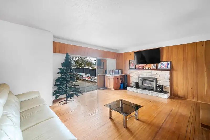 761 COTTONWOOD AVENUE - photo 3 of 19