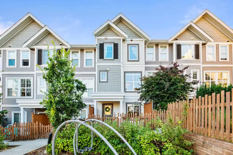 22 7169 208A STREET - photo 4 of 36