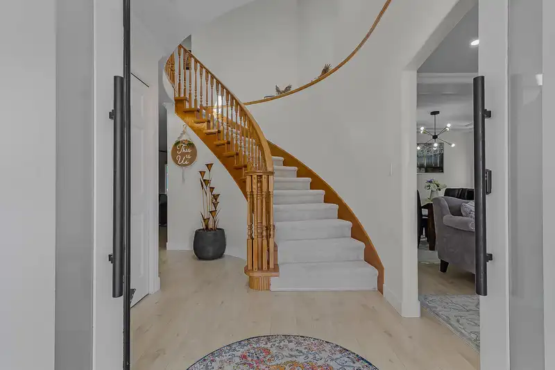 19113 62A AVENUE - photo 3 of 37
