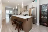 41 20498 82 AVENUE - thumbnail 3