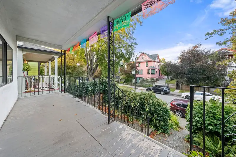 858 UNION STREET - photo 4 of 40