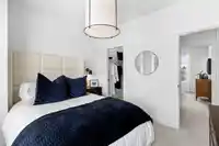 35 2891 MONTROSE AVENUE - thumbnail 14