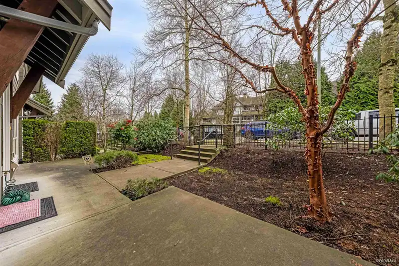 11 6671 121 STREET - photo 2 of 38