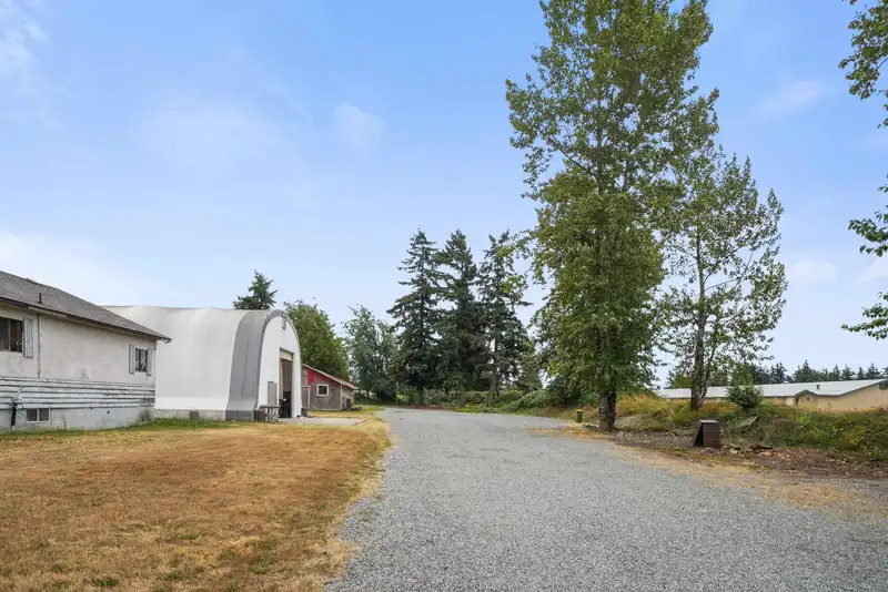 1414 TRACEY STREET - photo 3 of 26