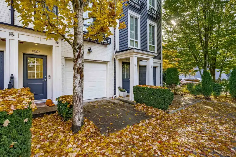 24 2423 AVON PLACE - photo 1 of 39