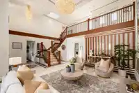 9351 CHAPMOND CRESCENT - thumbnail 3
