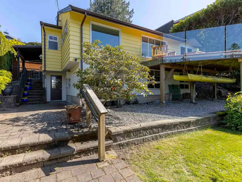 6248 WELLINGTON AVENUE - photo 3 of 40