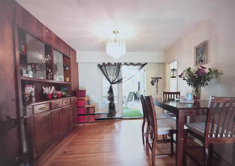8356 ELLIOTT STREET - photo 4 of 18