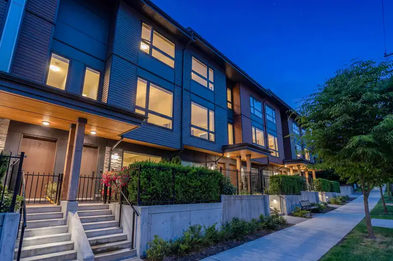 6 50 SEAVIEW DRIVE - photo 1 of 40