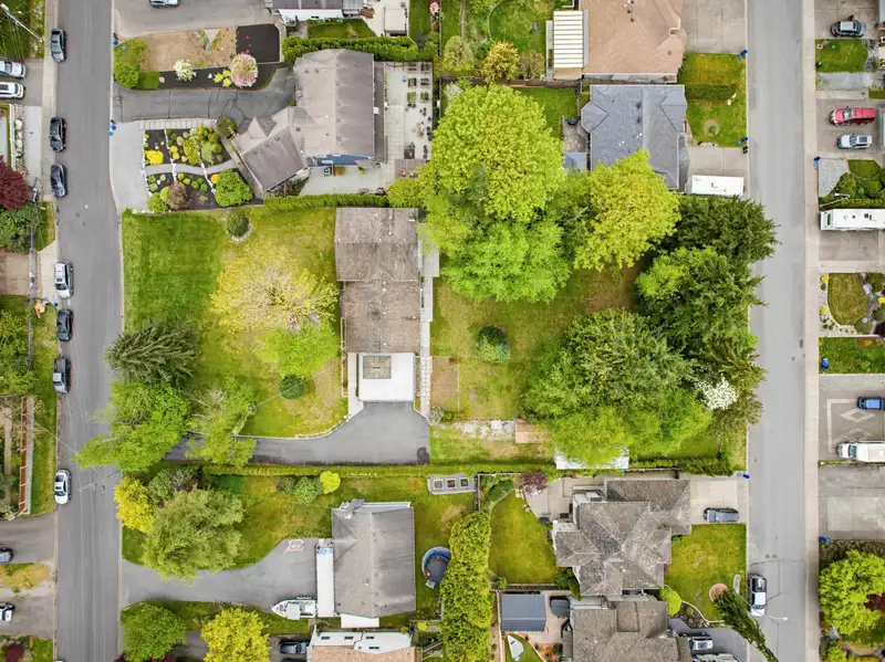 33103 WHIDDEN AVENUE - photo 1 of 40