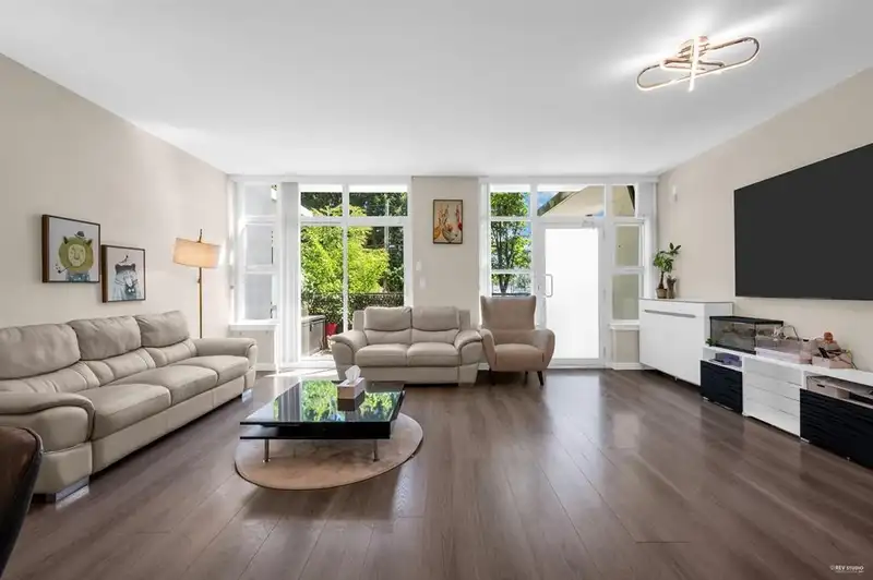 TH16 8677 CAPSTAN WAY - photo 3 of 40