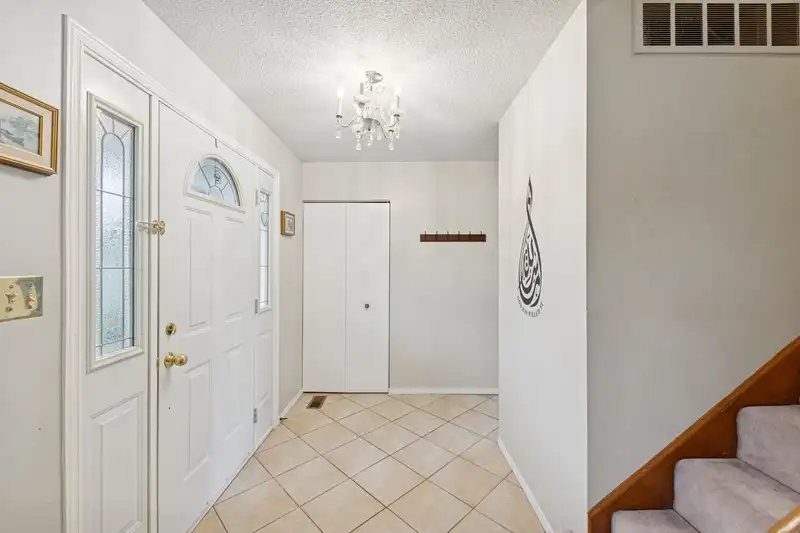 5045 10A AVENUE - photo 2 of 28