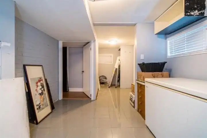 7725 BERKLEY STREET - photo 4 of 17