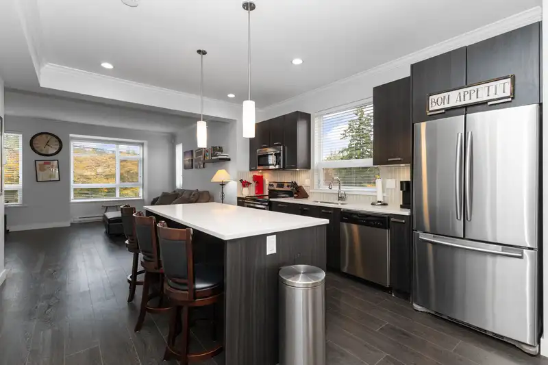 126 5888 144 STREET - photo 2 of 36