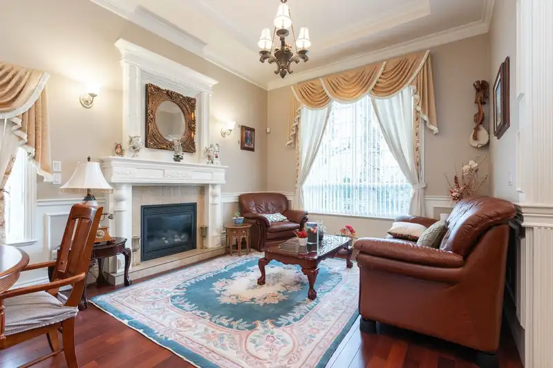 16371 108 AVENUE - photo 3 of 40