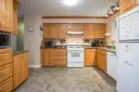 1214 LABURNUM AVENUE - thumbnail 15