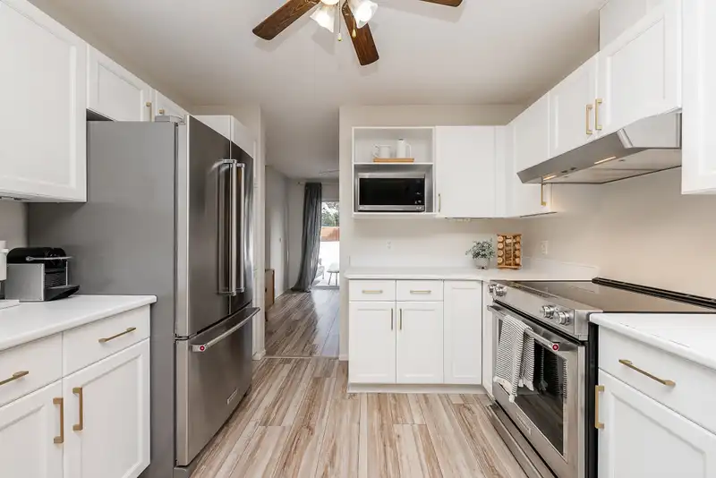 103 21928 48 AVENUE - photo 4 of 40