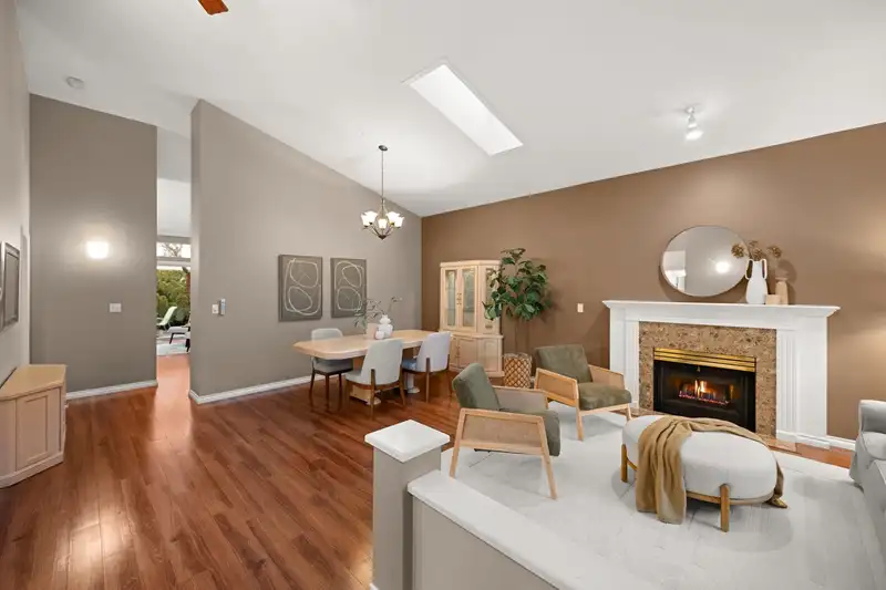 7 9012 WALNUT GROVE DRIVE - photo 2 of 37